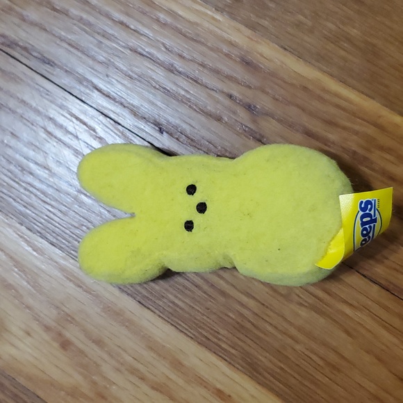 Vintage Peep Bunnies 4 Assorted Colors Official license Merch - Picture 7 of 7